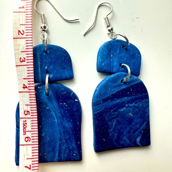 Marble design Glittery Hand made Light weight statement - Gorgeous earrings - Picture 6 of 10